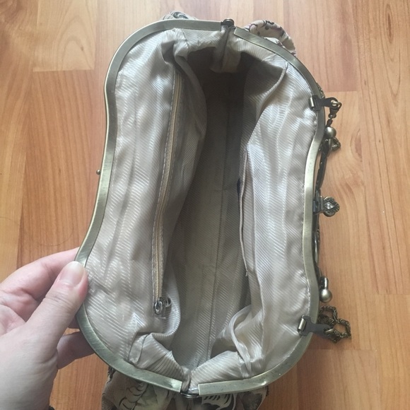 Vintage Beaded Handbag with Metal Handle & Chain - Picture 12 of 16